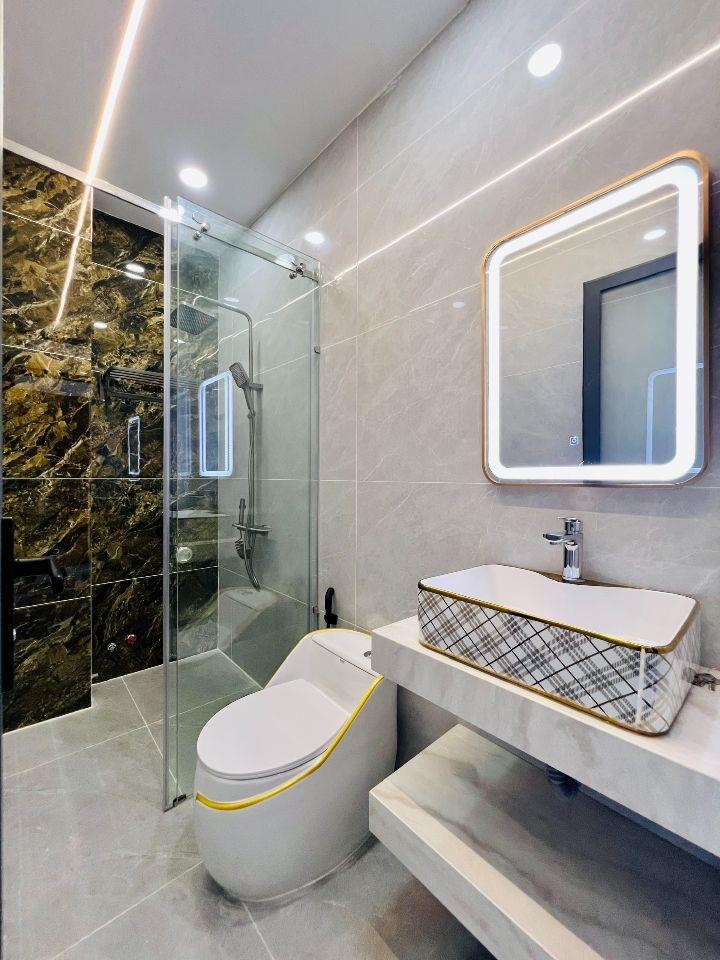 Siêu Phẩm Nhà Cao Cấp Gần Aeon Đường Tên Lửa 4,3x19m Thang Máy 5 Tầng 5PN 9,4 Tỷ SHR
