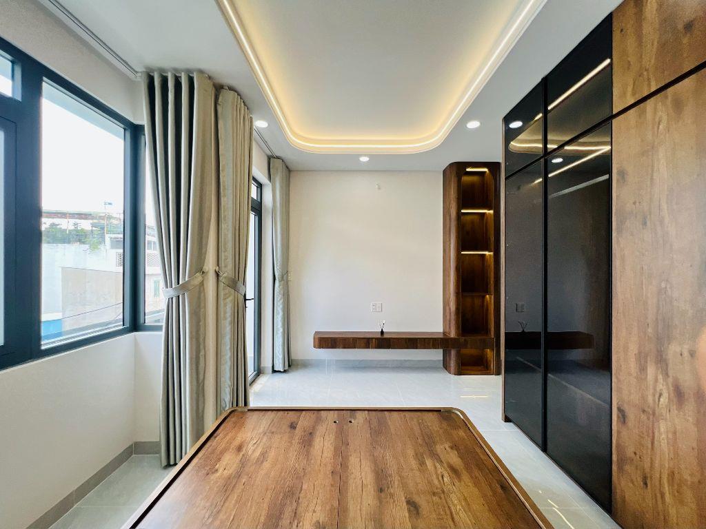 Siêu Phẩm Nhà Cao Cấp Gần Aeon Đường Tên Lửa 4,3x19m Thang Máy 5 Tầng 5PN 9,4 Tỷ SHR