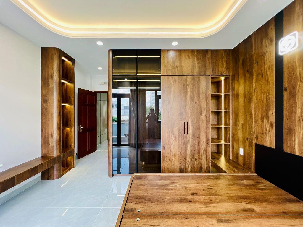 Siêu Phẩm Nhà Cao Cấp Gần Aeon Đường Tên Lửa 4,3x19m Thang Máy 5 Tầng 5PN 9,4 Tỷ SHR