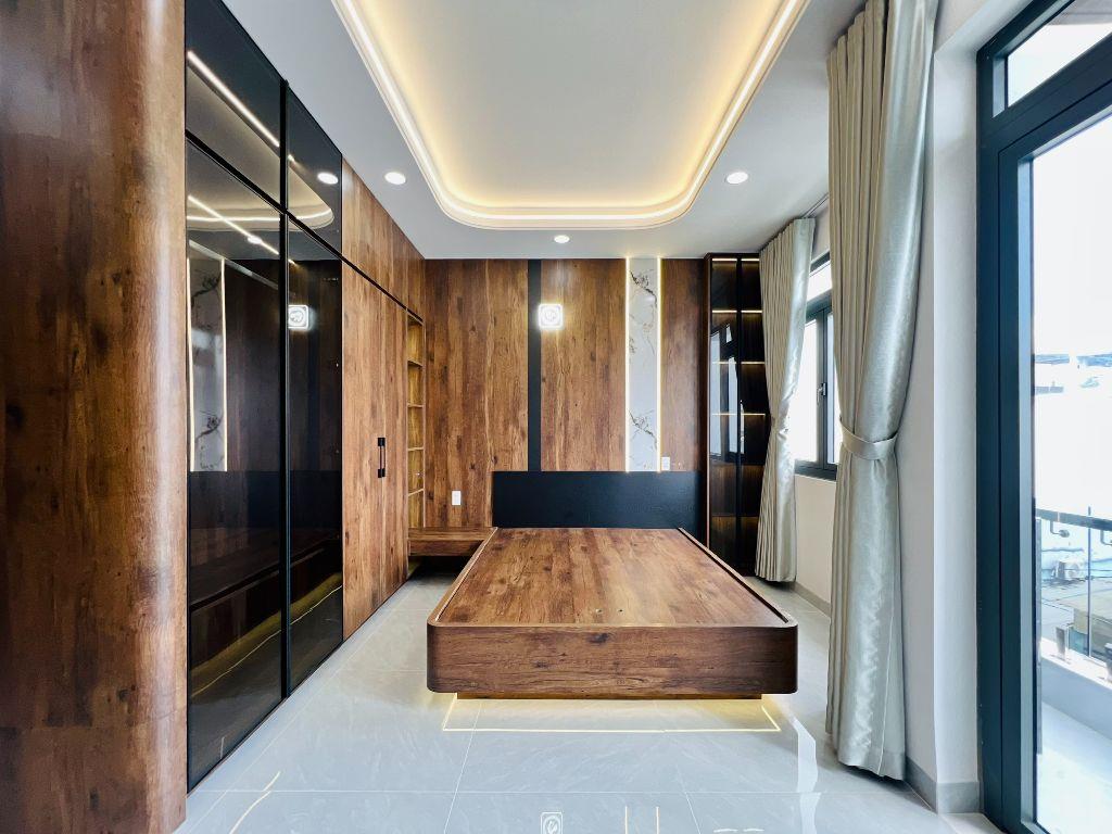 Siêu Phẩm Nhà Cao Cấp Gần Aeon Đường Tên Lửa 4,3x19m Thang Máy 5 Tầng 5PN 9,4 Tỷ SHR