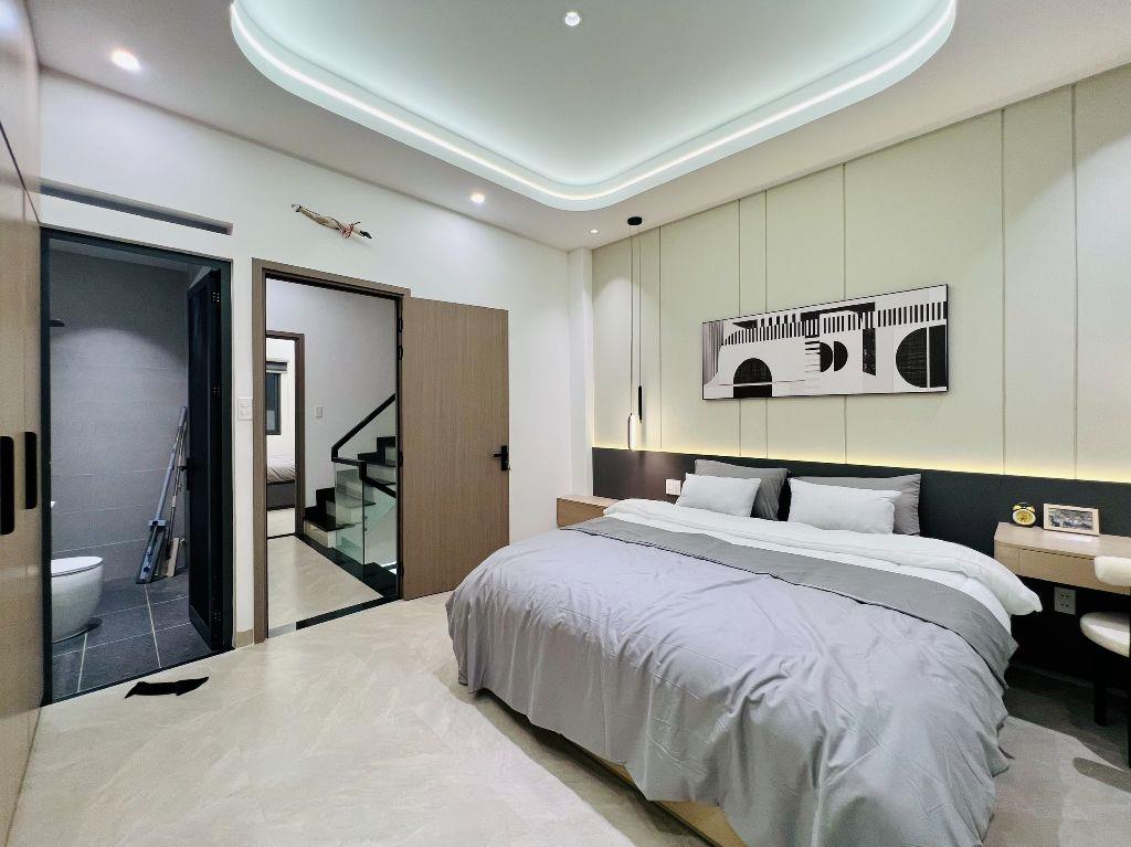Kiến Trúc Đẹp Nhà Có Gu Gần Tên Lửa Đường Mã Lò 4,2x14m 5 Tầng 5PN 6,8 Tỷ SHR