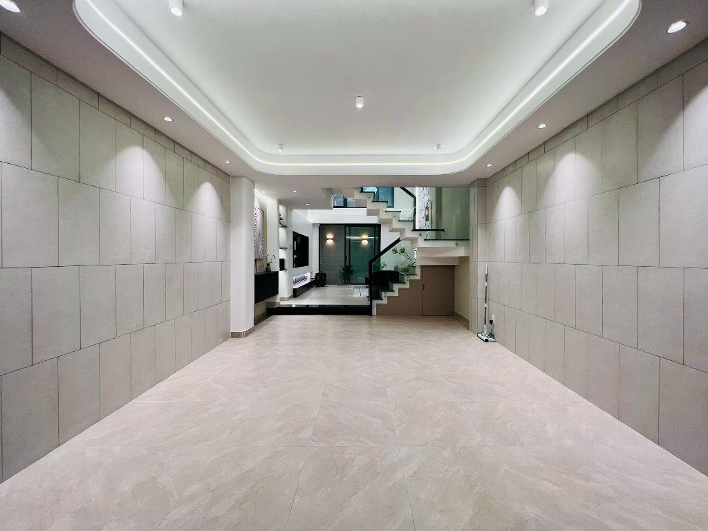Kiến Trúc Đẹp Nhà Có Gu Gần Tên Lửa Đường Mã Lò 4,2x14m 5 Tầng 5PN 6,8 Tỷ SHR