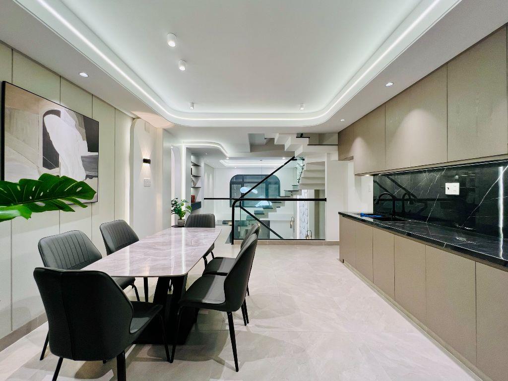 Kiến Trúc Đẹp Nhà Có Gu Gần Tên Lửa Đường Mã Lò 4,2x14m 5 Tầng 5PN 6,8 Tỷ SHR