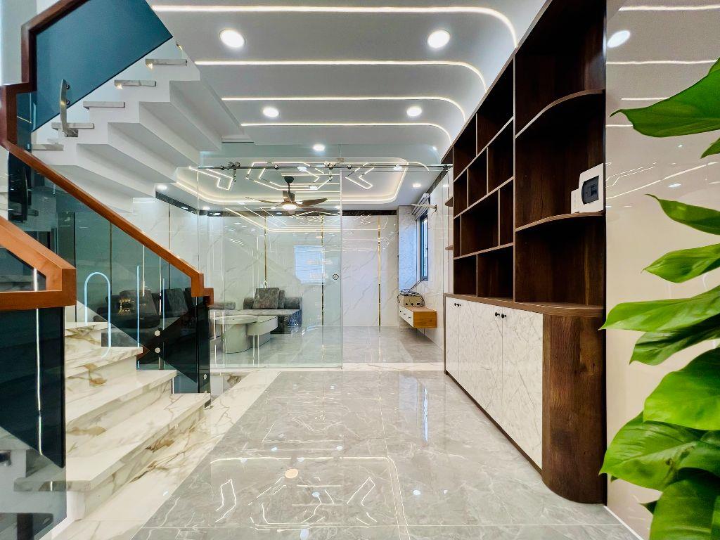 Hạ 500 Triệu Nhà Góc 2 Mặt Tiền Hương Lộ 2 Gần Tên Lửa 5,8x12m 5 Tầng 5PN 7,4 Tỷ SHR