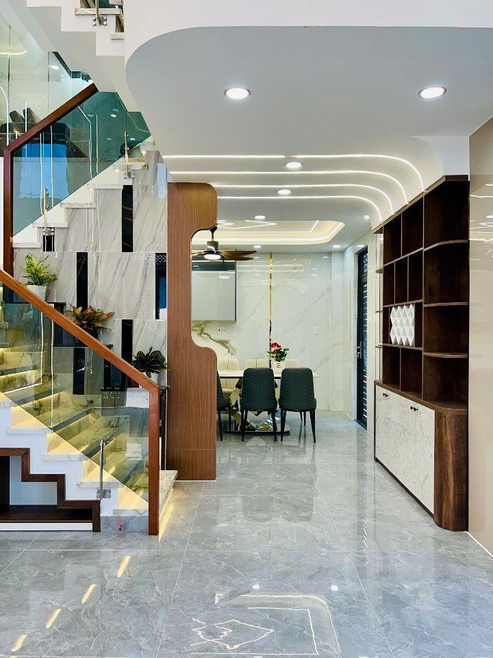 Hạ 500 Triệu Nhà Góc 2 Mặt Tiền Hương Lộ 2 Gần Tên Lửa 5,8x12m 5 Tầng 5PN 7,4 Tỷ SHR