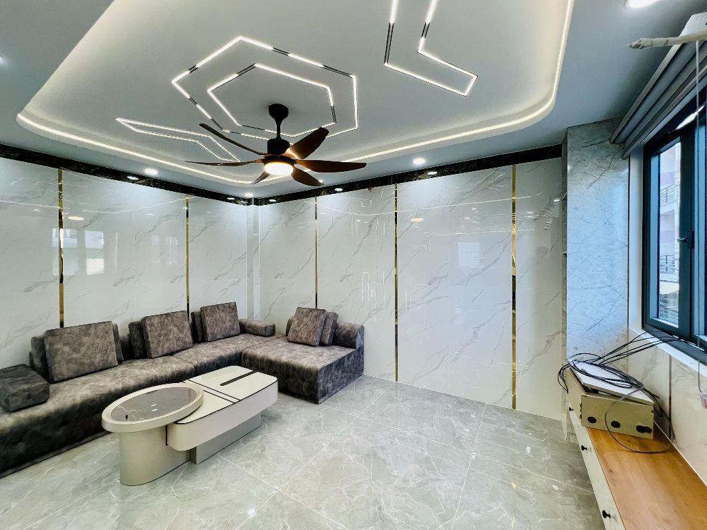 Hạ 500 Triệu Nhà Góc 2 Mặt Tiền Hương Lộ 2 Gần Tên Lửa 5,8x12m 5 Tầng 5PN 7,4 Tỷ SHR