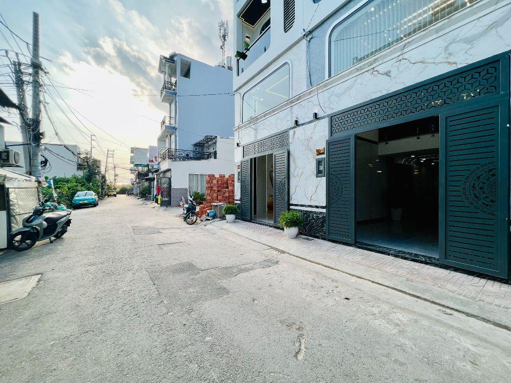Hạ 500 Triệu Nhà Góc 2 Mặt Tiền Hương Lộ 2 Gần Tên Lửa 5,8x12m 5 Tầng 5PN 7,4 Tỷ SHR