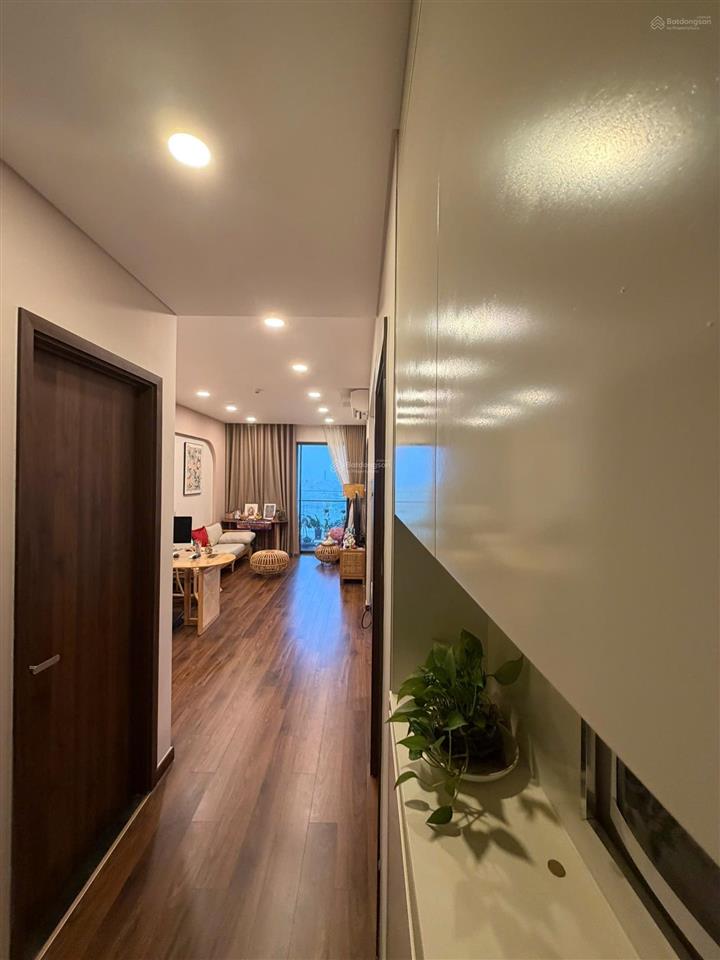Cần bán gấp ch 78 m2 có nội thất giá 4.650 tỷ view quận 1  mizuki park