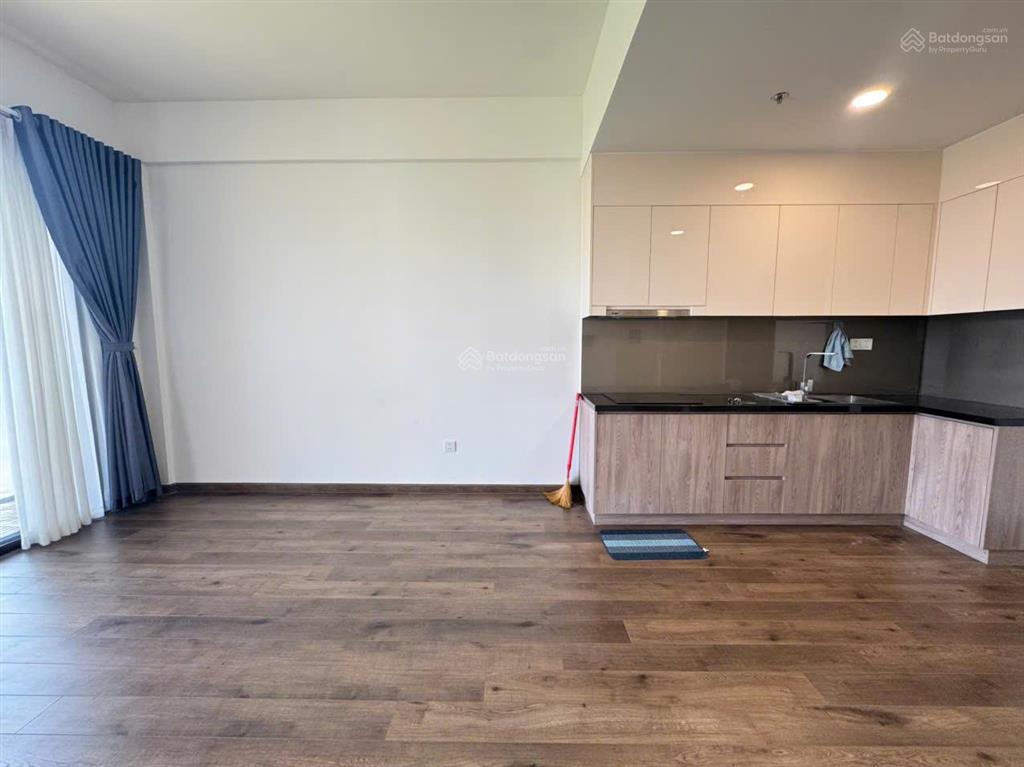 Cần bán gấp căn hộ mizuki 60 m2 giá 3,9 tỷ  sổ hồng sẵn  view siêu thoáng, mát mẻ.