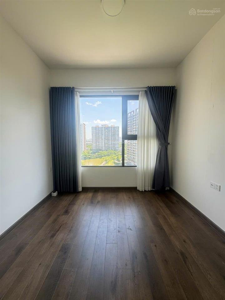 Cần bán gấp căn hộ mizuki 60 m2 giá 3,9 tỷ  sổ hồng sẵn  view siêu thoáng, mát mẻ.