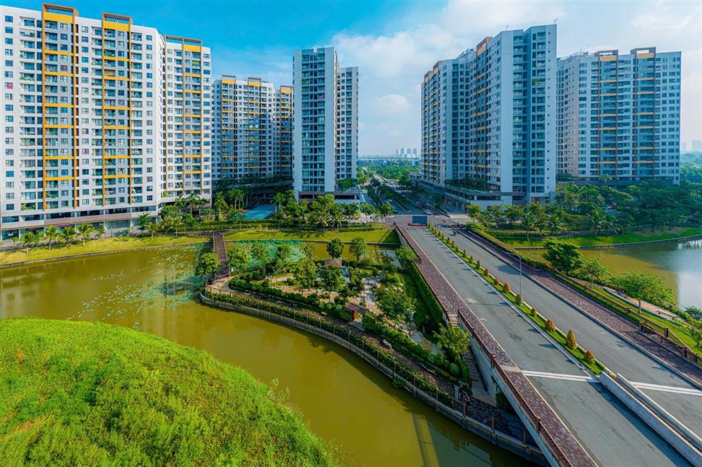 Cần bán gấp ch 56 m2 giá 3,5 tỷ full nt kđt nguyễn văn linh  sổ hồng sẵn