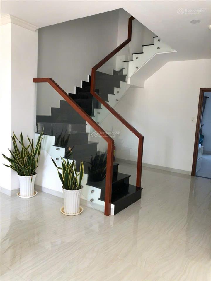 Cho thuê nhà 3 tầng 12 phòng ngủ tại golden bay hưng thịnh gần biển giá 35 triệu/tháng