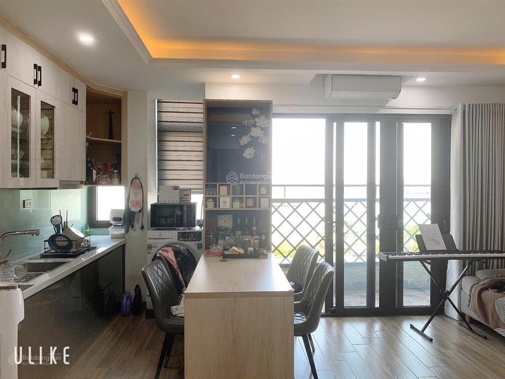 Cho thuê căn chung cư mini 1n,1k full đồ cực vip, ngõ rộng view toàn mặt hồ tây. chỉ 12tr