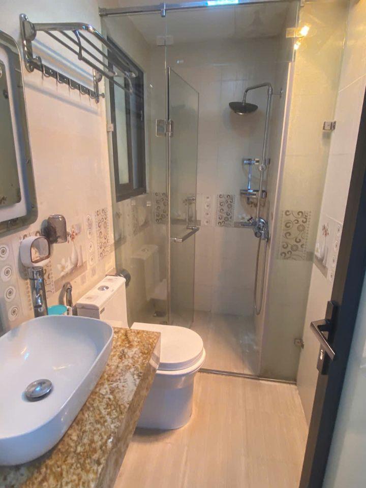 Cho thuê Căn hộ chung cư mini Full đồ cao cấp. Ban công View Hồ Tây cực Chill. Chỉ 7tr