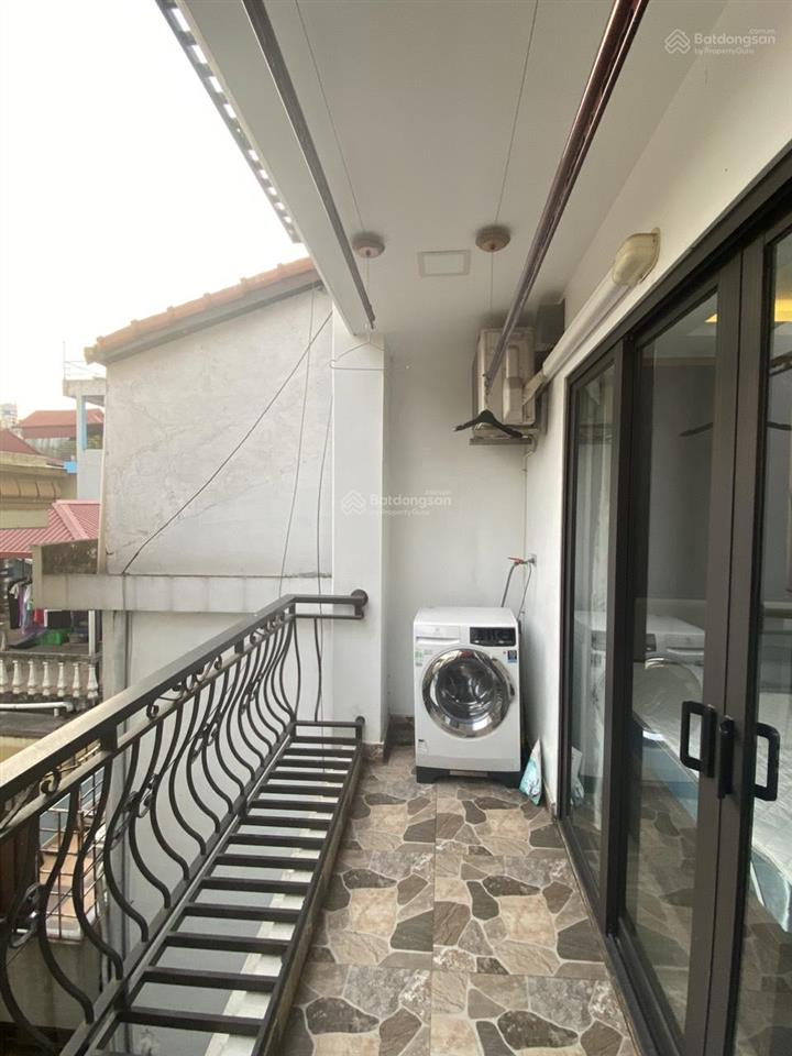 Cho thuê căn hộ chung cư mini full đồ cao cấp. ban công view hồ tây cực chill. chỉ 7tr/th