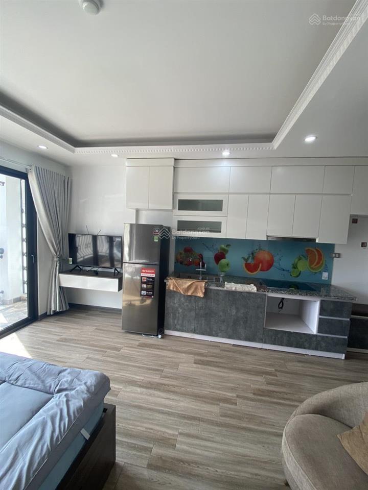Cho thuê căn hộ chung cư mini full đồ cao cấp. ban công view hồ tây cực chill. chỉ 7tr/th
