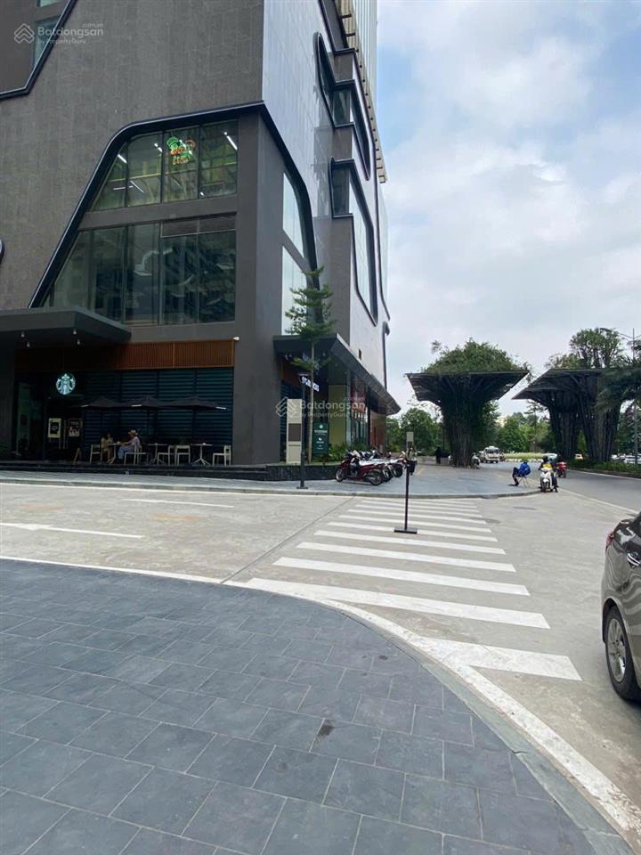 Bán góc ngã tư starbucks diện tích 163m2, doanh thu 150tr/tháng, hợp đồng 5 năm. gọi 0941 617 ***