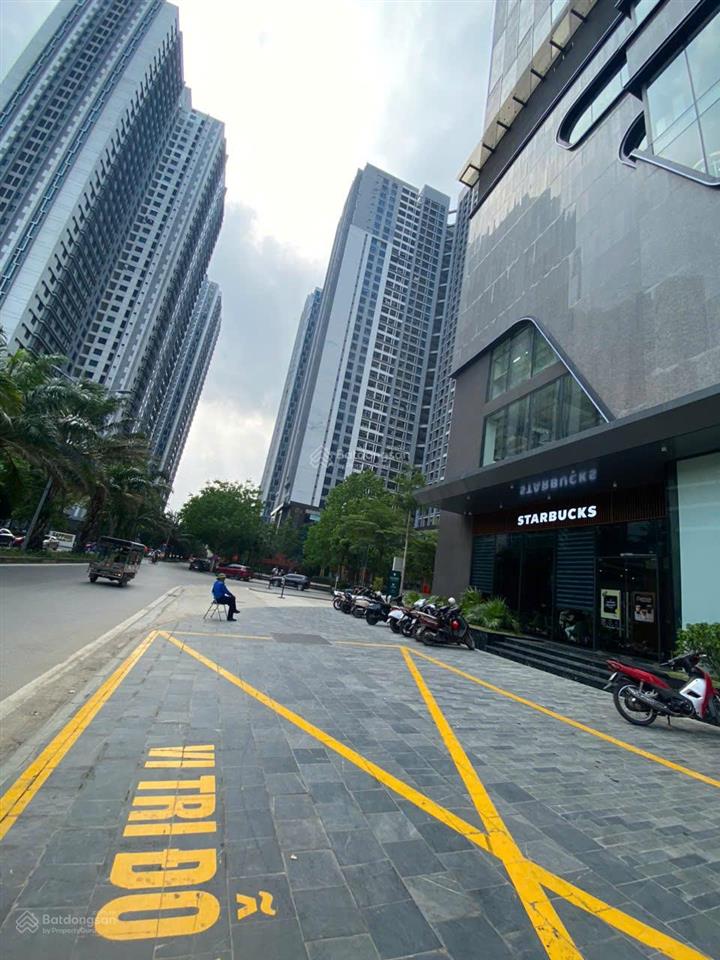 Bán góc ngã tư starbucks diện tích 163m2, doanh thu 150tr/tháng, hợp đồng 5 năm. gọi 0941 617 ***