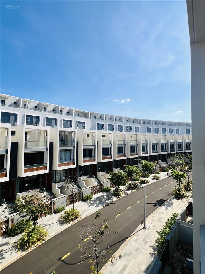 Cần bắt cắt lỗ còn 4,5 tỷ căn nhà phố đẹp tại dự án mũi né summerland. ở hoặc đầu tư đều tốt