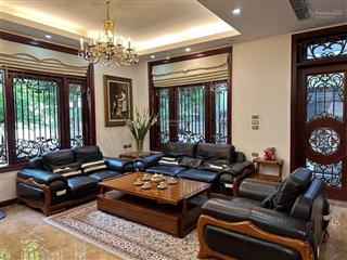 Cho thuê nhà bt phố minh khai, dt 150m2 x 4.5 tầng, mt 10m có sân vườn, ô tô cửa, giá 43 triệu