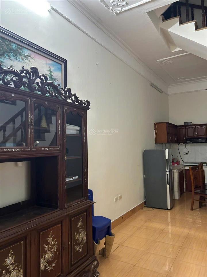 Cho thuê nhà riêng ô tô đỗ cửa phố kim ngưu giá 15 triệu, dt 58m x 4 tầng, mt 4.5m, 4 phòng, 3wc