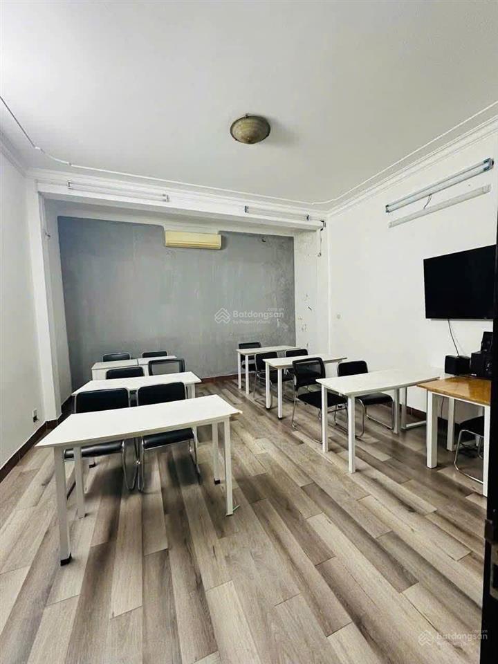 Cho thuê nhà riêng phố minh khai, dt 90m x 5 tầng, mt 5m, ô tô đỗ cửa, giá 39 triệu