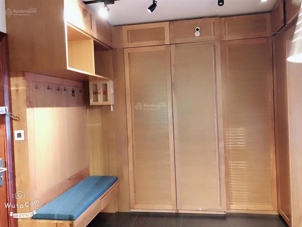 Cho thuê tập thể tầng 4 phố trần hưng đạo, dt 50m, 1 ngủ, đầy đủ nội thất cao cấp, 12 triệu