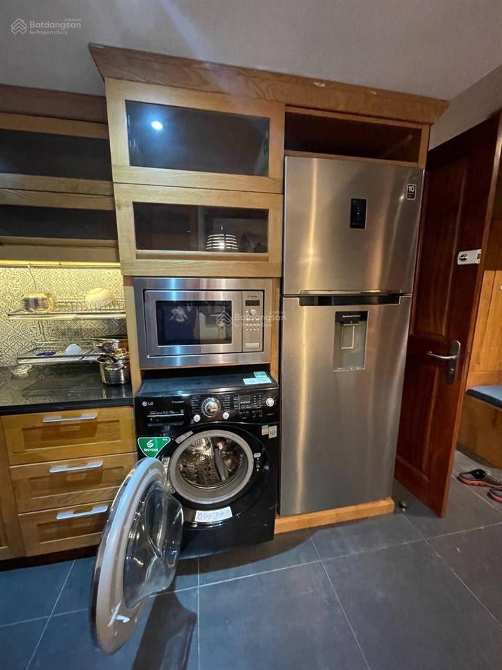 Cho thuê nhà tt tầng 4 tại phố trần hưng đạo, dt 50m2, 1 ngủ view đẹp thoáng, giá 12,5 triệu