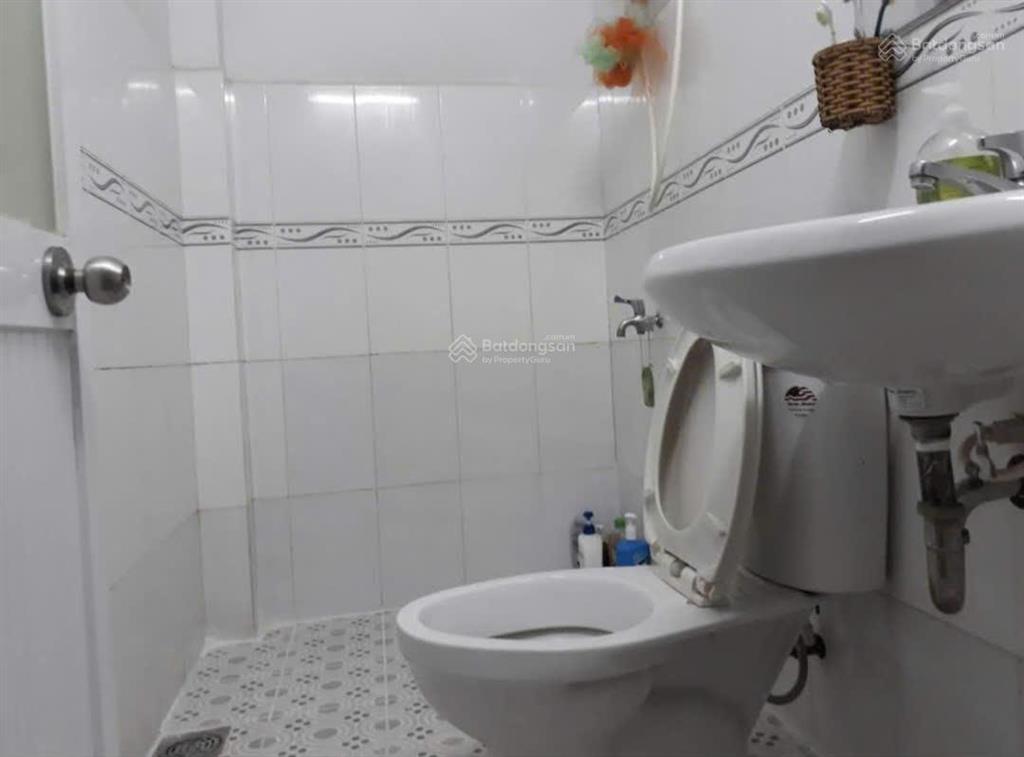 Cho thuê nhà nguyên căn trong hẻm rộng