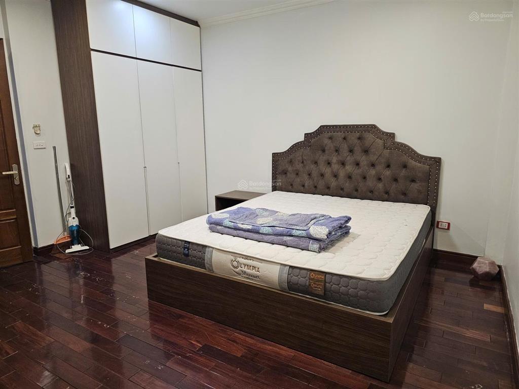 Cho thuê nhà riêng tại tây hồ, full nội thất sang trọng, chỉ xách vali vào ở (99 âu cơ)