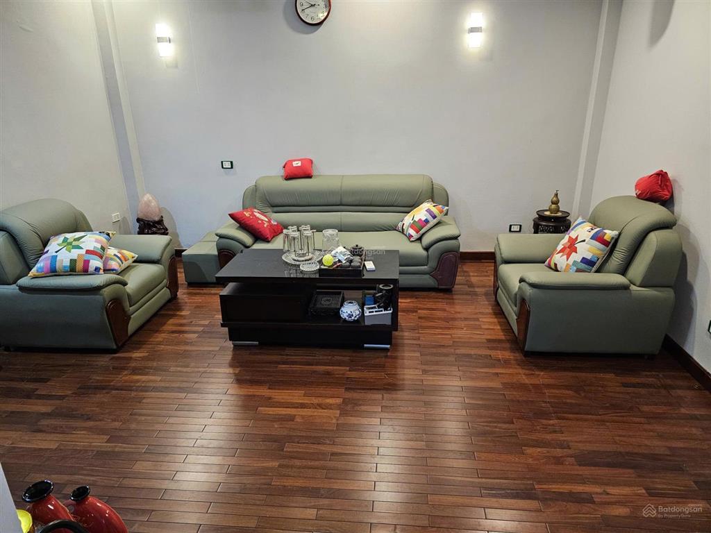 Cho thuê nhà riêng tại tây hồ, full nội thất sang trọng, chỉ xách vali vào ở (99 âu cơ)