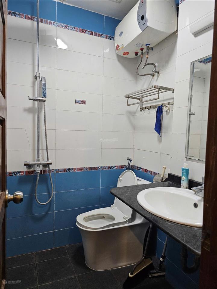 Cho thuê nhà riêng tại tây hồ, full nội thất sang trọng, chỉ xách vali vào ở (99 âu cơ)