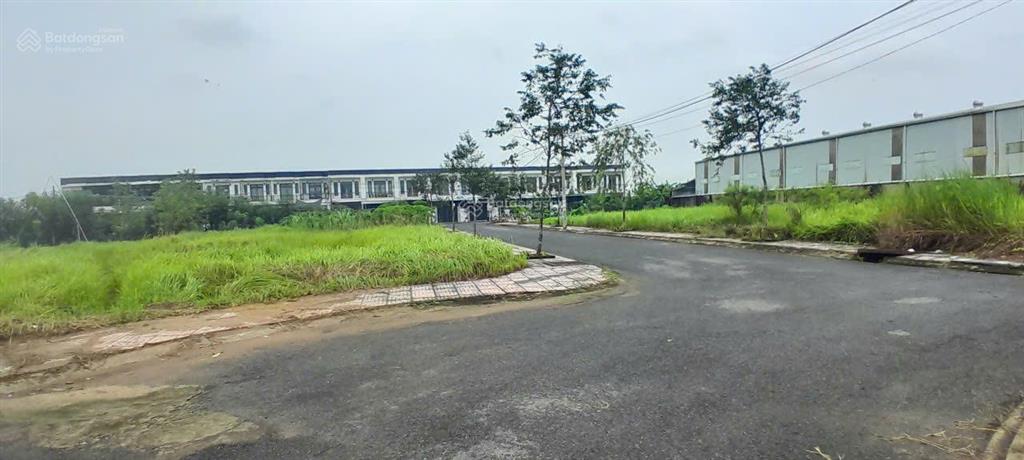 Kẹt tiền cần bán gấp lô đất đẹp sau chợ bình chánh