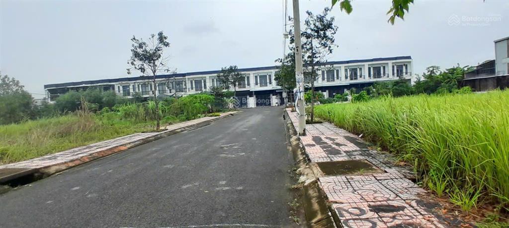 Kẹt tiền cần bán gấp lô đất đẹp sau chợ bình chánh