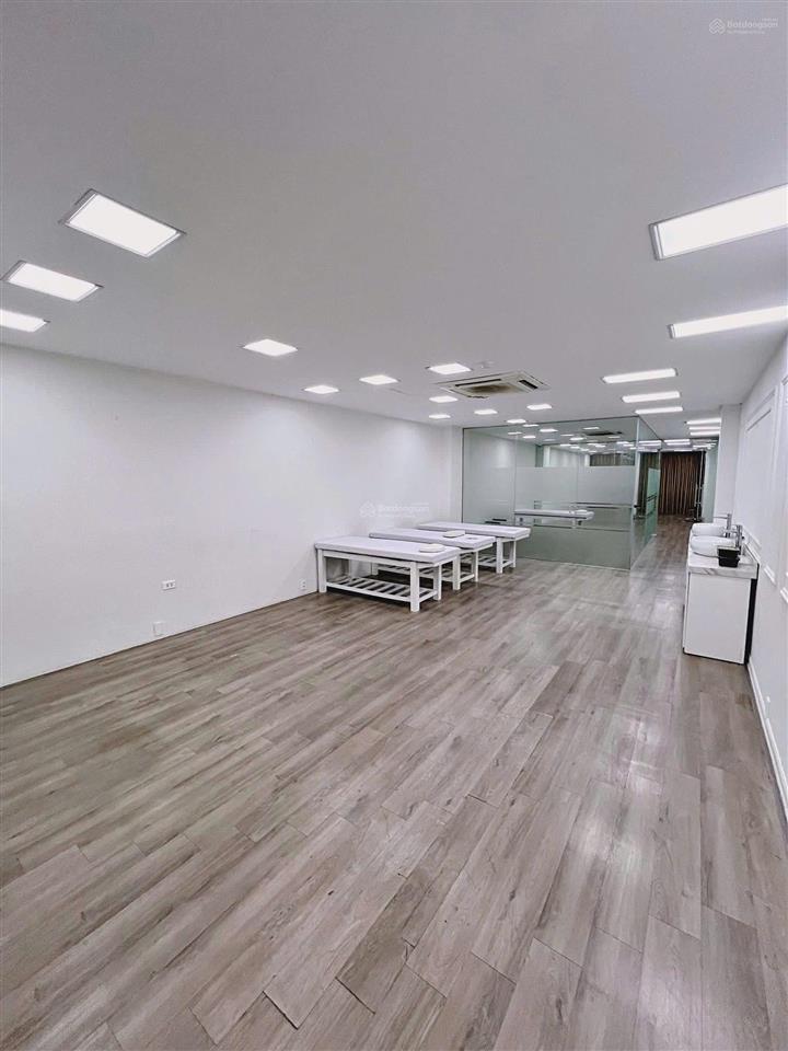 Cho thuê mặt bằng phố mai hắc đế 140m2 thông sàn, riêng biệt, mới đẹp giá chỉ 30 triệu/tháng