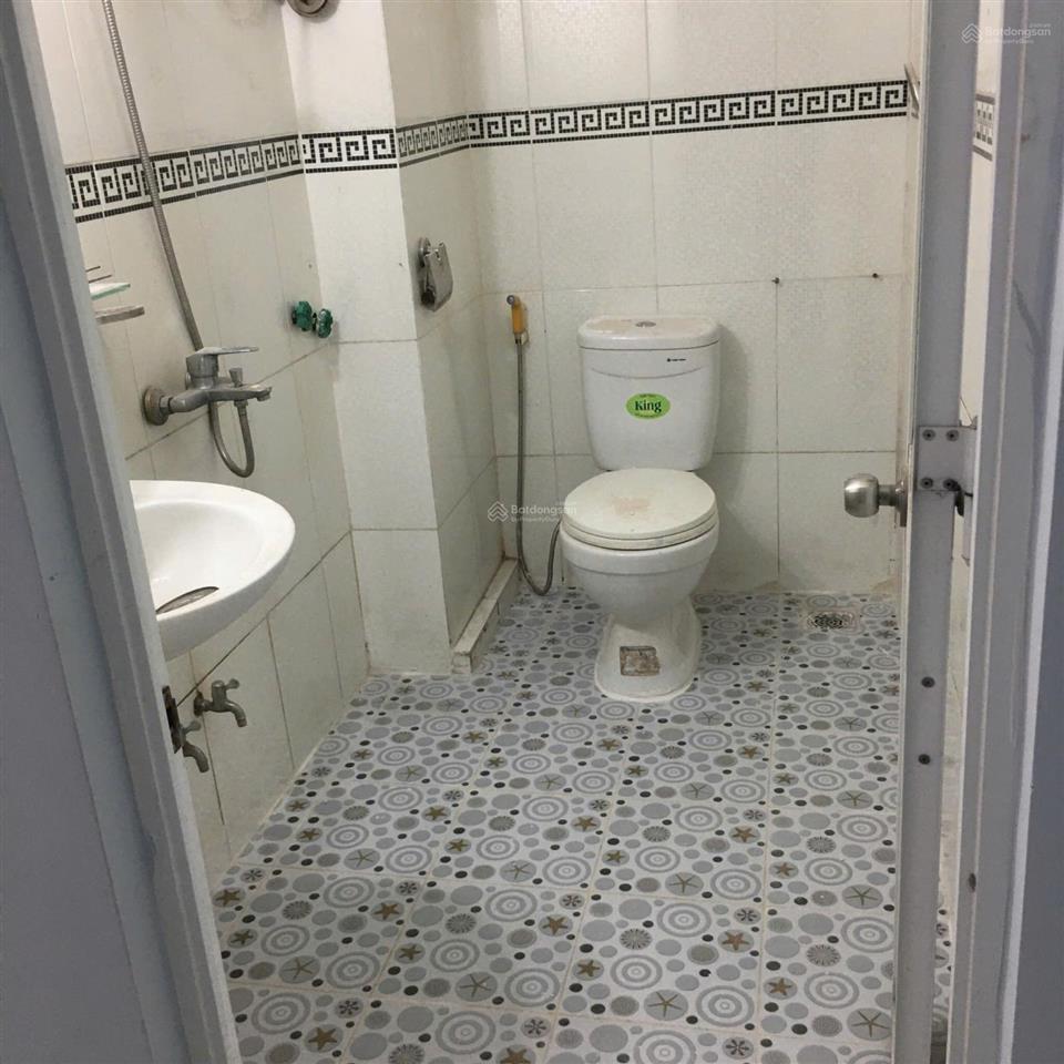 Cho thuê nhà nguyên căn quận 9, phường phú hữu, 4pn, 3wc, 8tr/tháng