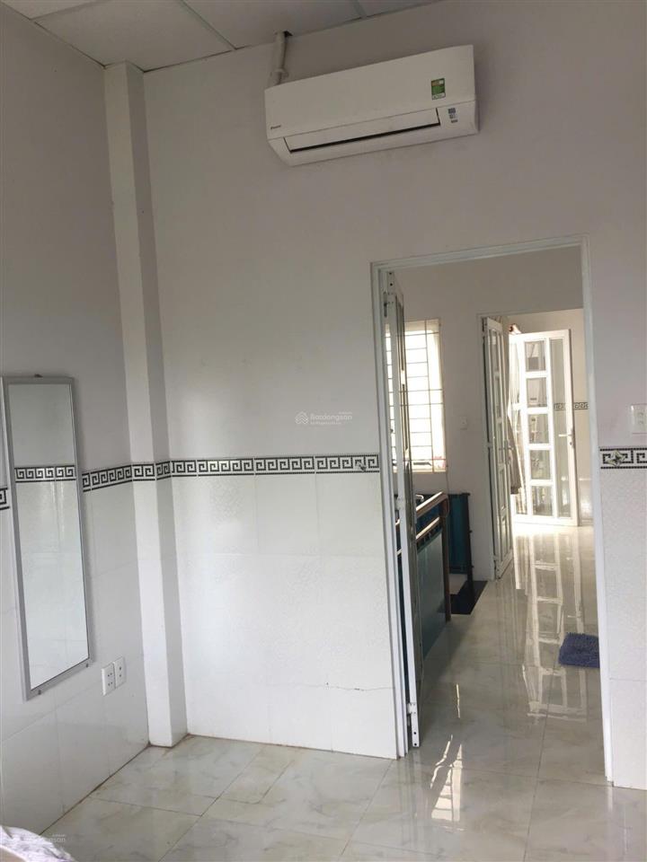 Cho thuê nhà nguyên căn xã phong phú, giáp q8, nvl, 3pn, 7tr  gần chợ phú lạc