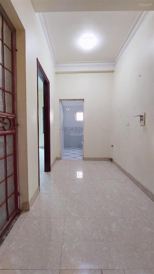 Cc cần bán gấp nhà 52m2, mt 6m ngõ 73 phố đức diễn  3 mặt ngõ  gần ô tô (xe đỗ thoải mái)