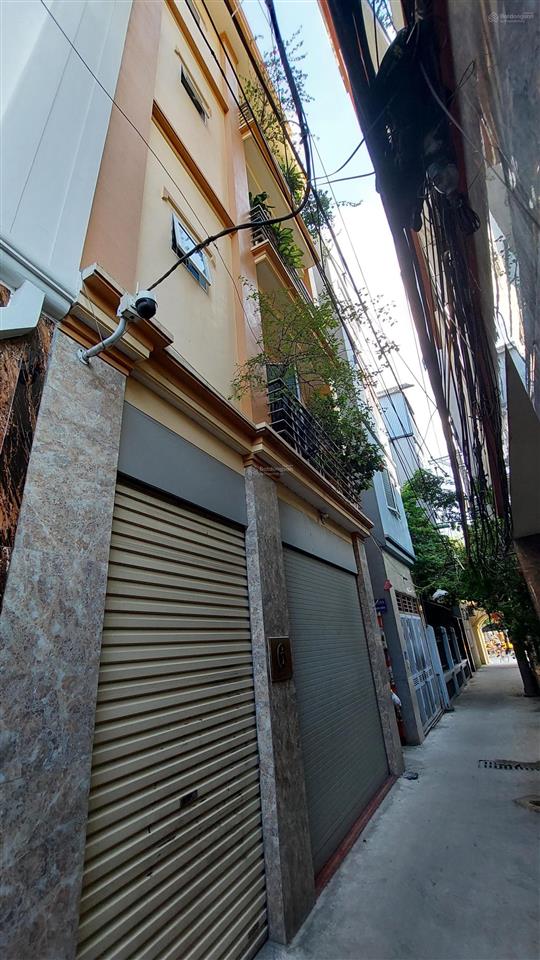 Cho thuê nhà 4 tầng 52 m2, 5 phòng 4 vệ sinh cách oto đỗ 20m, ngõ 73 đức diễn, phú diễn,