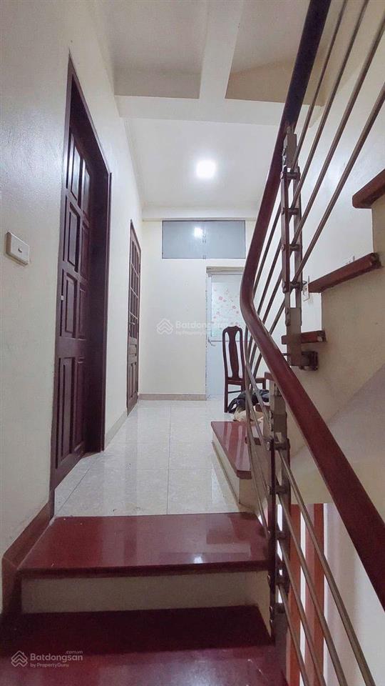 Cho thuê nhà 4 tầng 52 m2, 5 phòng 4 vệ sinh cách oto đỗ 20m, ngõ 73 đức diễn, phú diễn,