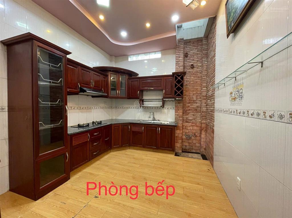 Nhà đẹp q4 tphcm hẻm xe hơi vào