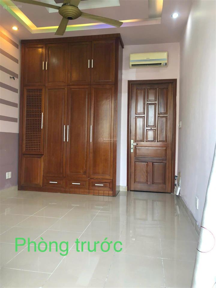 Nhà đẹp q4 tphcm hẻm xe hơi vào