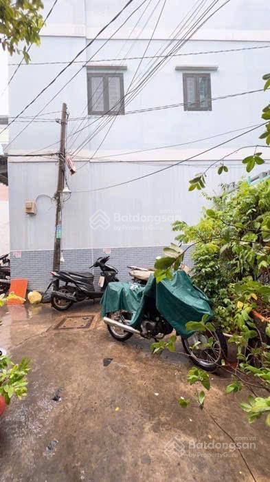 Nhà đẹp q4 tphcm hẻm 3 gác rộng rãi