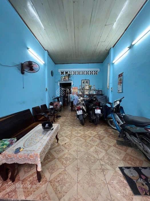 Nhà đẹp q4 tphcm hẻm 3 gác rộng rãi