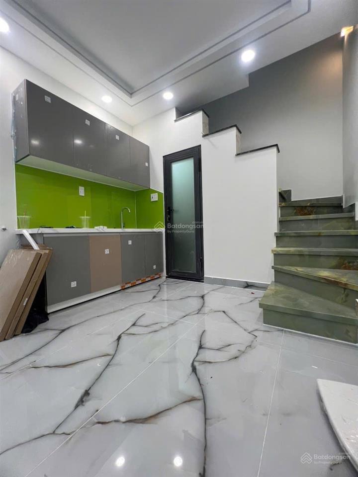 Nhà đẹp mặt tiền đoàn văn bơ p16 q4