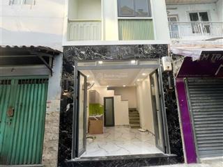 Nhà đẹp mặt tiền đoàn văn bơ p16 q4