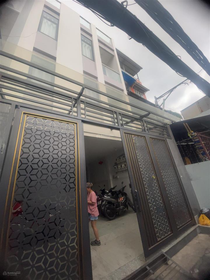 Nhà đẹp q4, tphcm chdv nhà mới vào ở liền