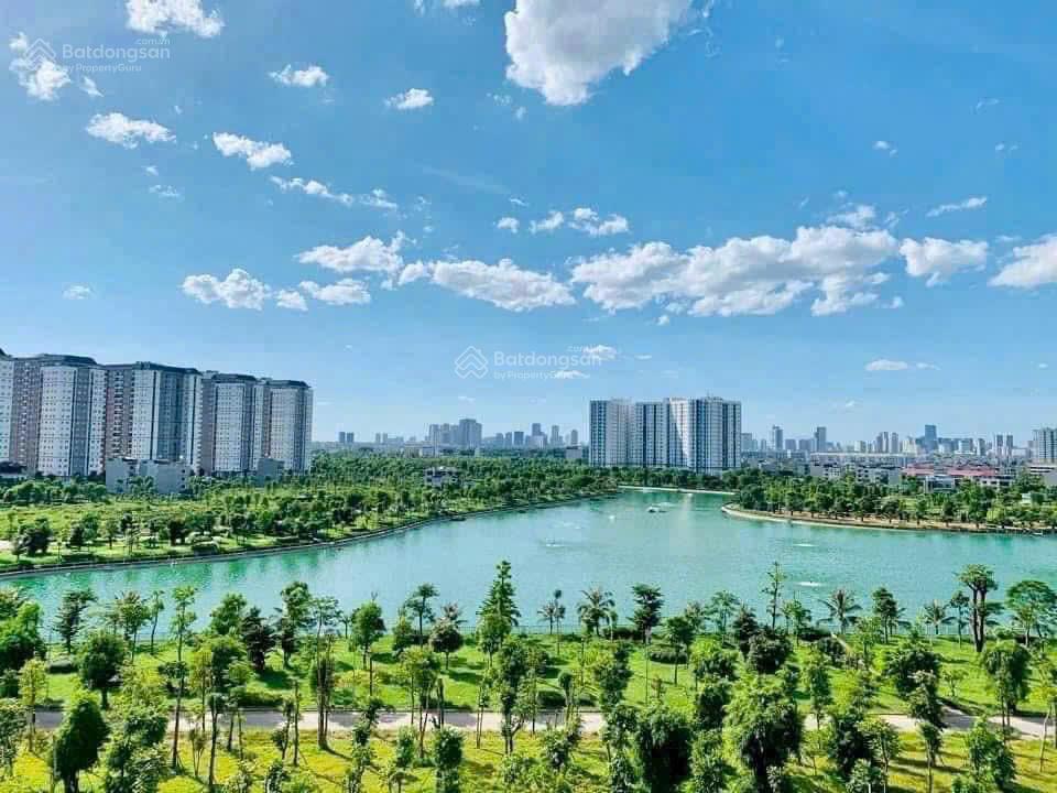 Cần bán liền kề thanh hà 100m biệt thự 200m 3 tầng ngay chung cư ,cạnh hồ, bể bơi... giá rẻ 10,5 tỷ