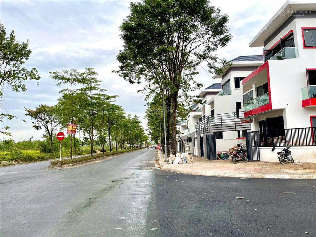 Cần bán gấp căn biệt thự 200m hướng đông, đã xây dựng giá 79 tr/m chuẩn pháp lý hđ mua bán đường 14