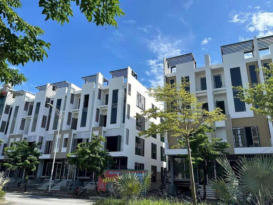 Cần bán gấp căn liền kề 100m mặt tiền 5m giá 7 tỷ hơn, phía dưới khu đô thị thanh hà giá đầu tư